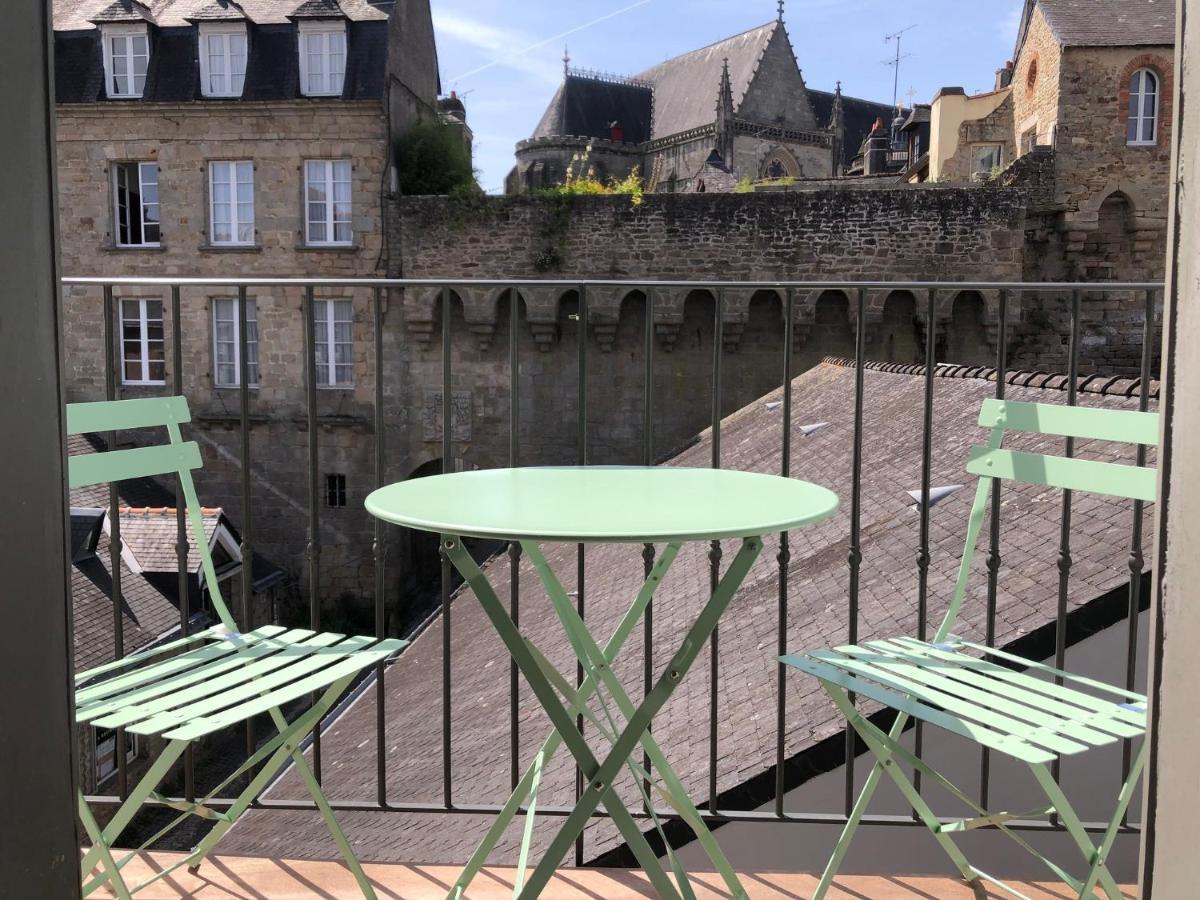 Au Coeur De Vannes - Vue Sur Les Remparts - 2 Ch Extérieur photo